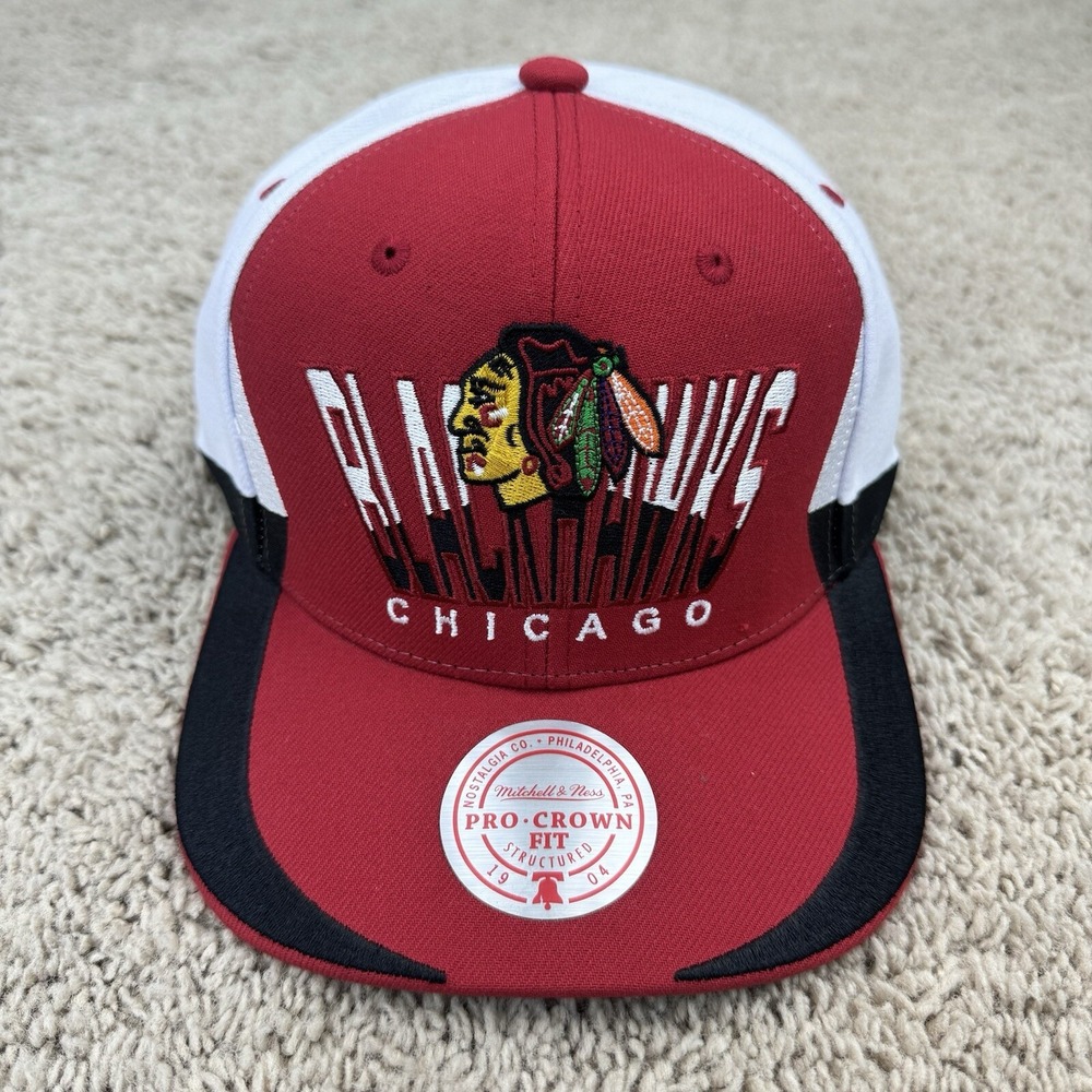 Chicago Blackhawks Hat Mitchell & Ness Retrodome Pro Snapback Structured Red Cap